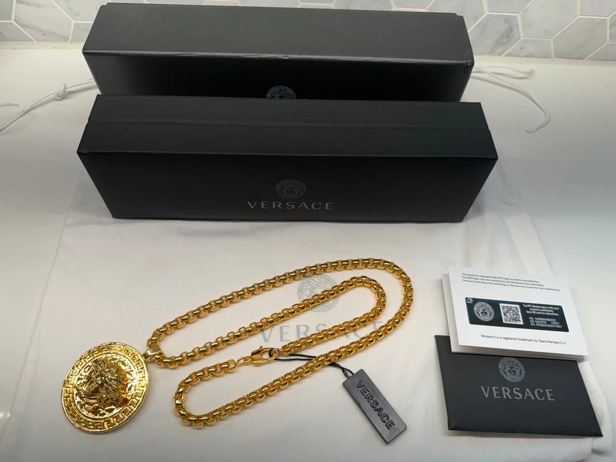 Men s Versace Necklace Medusa Head Gold Medallion Pendant Metal
