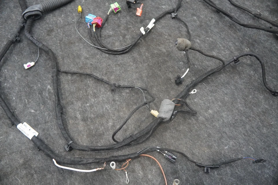 Arnés de cableado de puerta trasera elevadora tapa trasera 4ML971185D Lamborghini Urus Foto 2 de 4