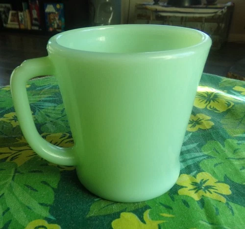 JADEITE FIRE KING COFFEE MUG CUP GREEN D HANDLE VINTAGE USA NICE
