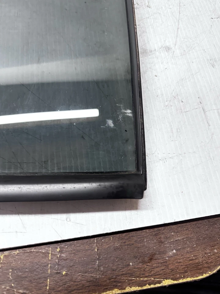 Infiniti QX4 96-04 1997-2004 Pathfinder 4P SUV ventana de ventilación trasera derecha vidrio S5 Foto 3 de 4