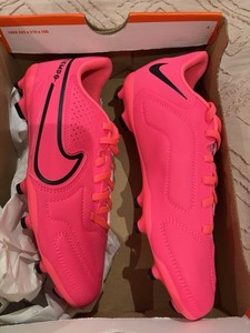 NIB  Nike Jr Legend 9 Club Fb/mg Soccer Cleats Size 5Y