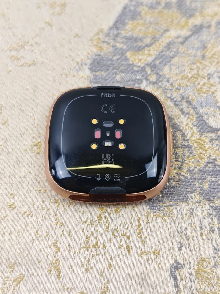 Google Fitbit Versa 4 Fitness Smartwatch, built-in GPS, Beet/Copper Rose. - Image 3 of 4