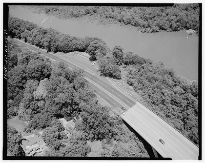 90. AERIAL VIEW OVERLOOK NEAR WINDY RUN LOOKING NORTHWEST. - George Washington