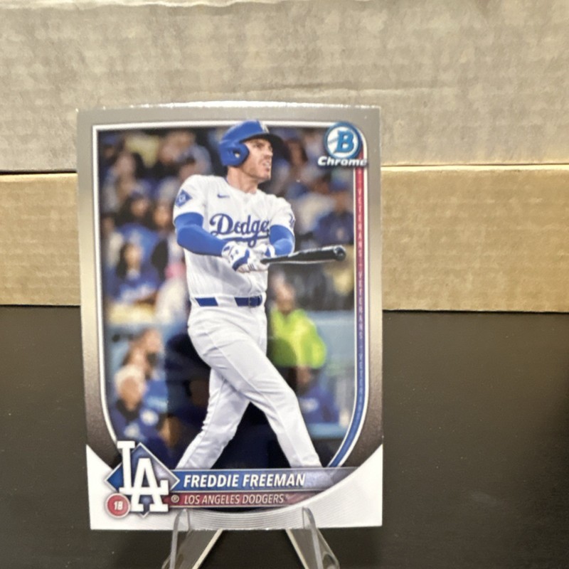 Topps Bowman Chrome 2025 Freddie Freeman Dodgers #33 Bowman Briefing