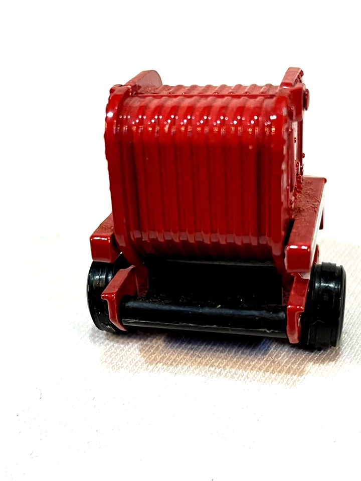 ERTL 1/64 Scale International Harvester Case IH 2400 Round Hay Baler Red - Image 4 of 4