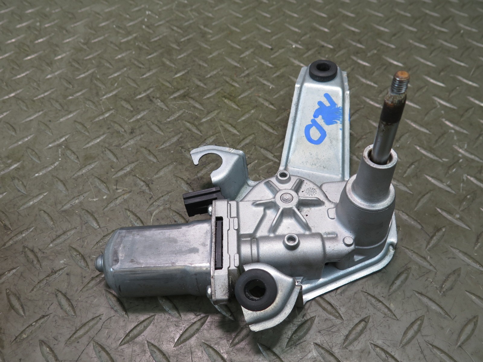 2017-2020 MASERATI LEVANTE M161 REAR TRUNK LID TAILGATE WIPER MOTOR