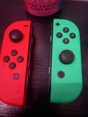 Nintendo Joy-Con Wireless Controller Set Red/Green w/ Grip Ergonomic Switch