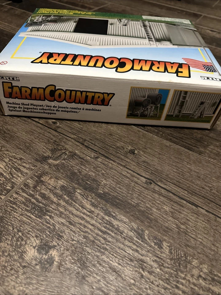 ERTL FARM COUNTRY 1/64th SCALE MACHINE SHED PLAYSET - Image 4 of 4