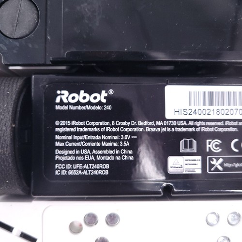 Read iRobot Braava Jet 240 Automatic Mopping Robot Only Powers On - Picture 6 of 7