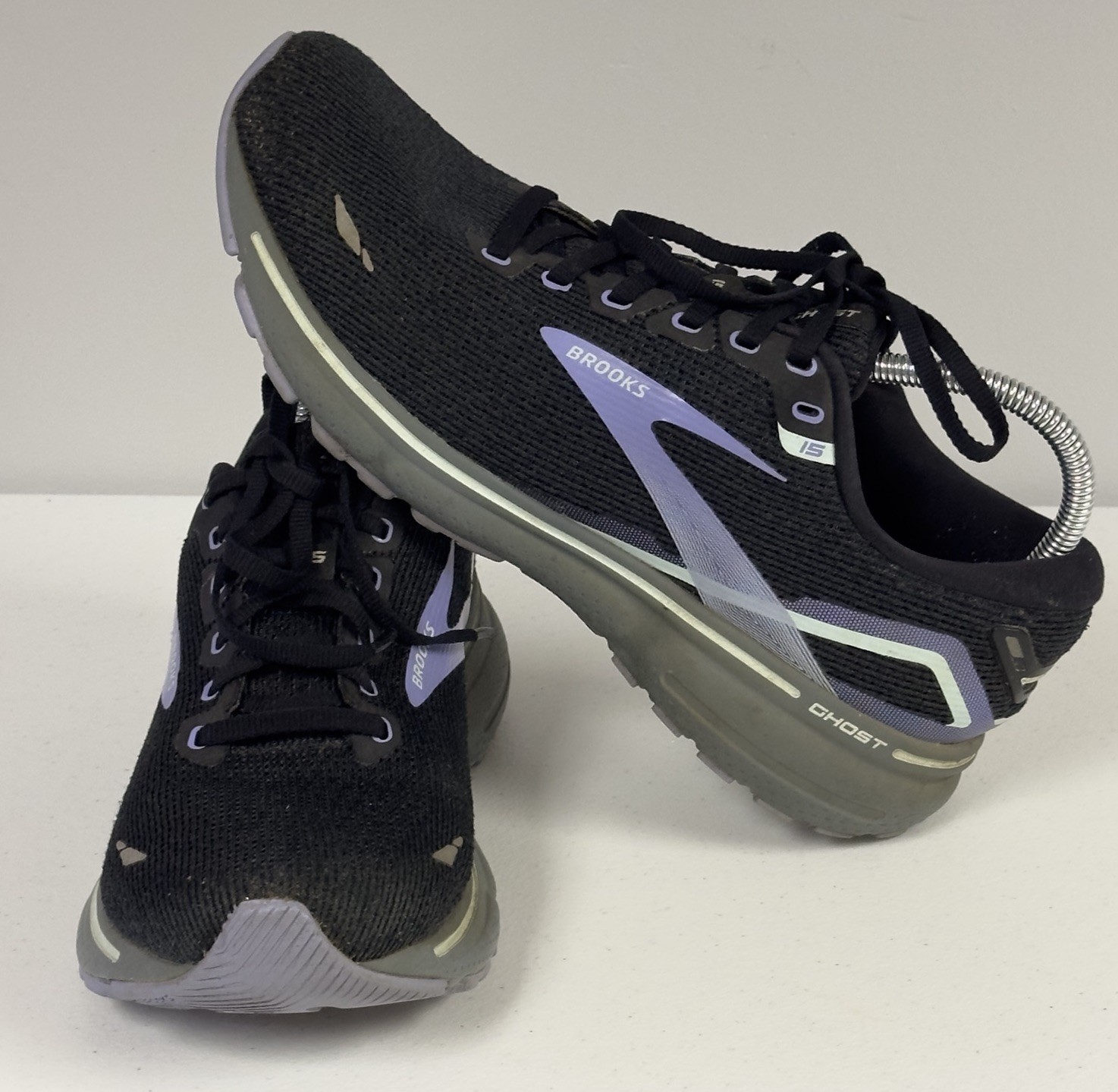 Brooks Ghost 15 Womens Running Shoes Black Jacaranda Salt Size 11