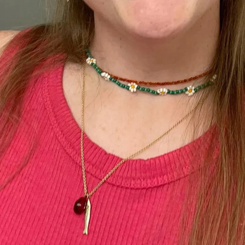 Gargantilla de cornalina hecha a mano pequeñas cuentas de 2 mm, plata de ley ajustable Foto 4 de 4