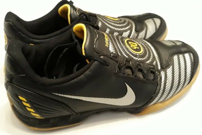 nike total 90 indoor