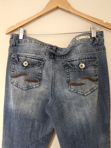 Vintage LEI Jeans Juniors 13 Low Rise Bootcut Faded Y2K Embellished Flap Pockets - Picture 7 of 11