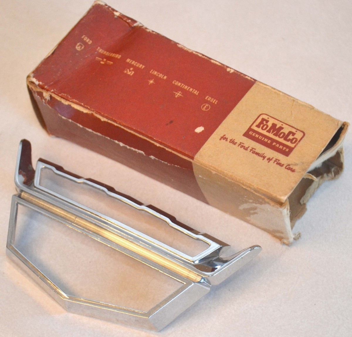 NOS 1959-1961 Ford Fairlane Galaxie Hood Emblem Badge/Fuel Door