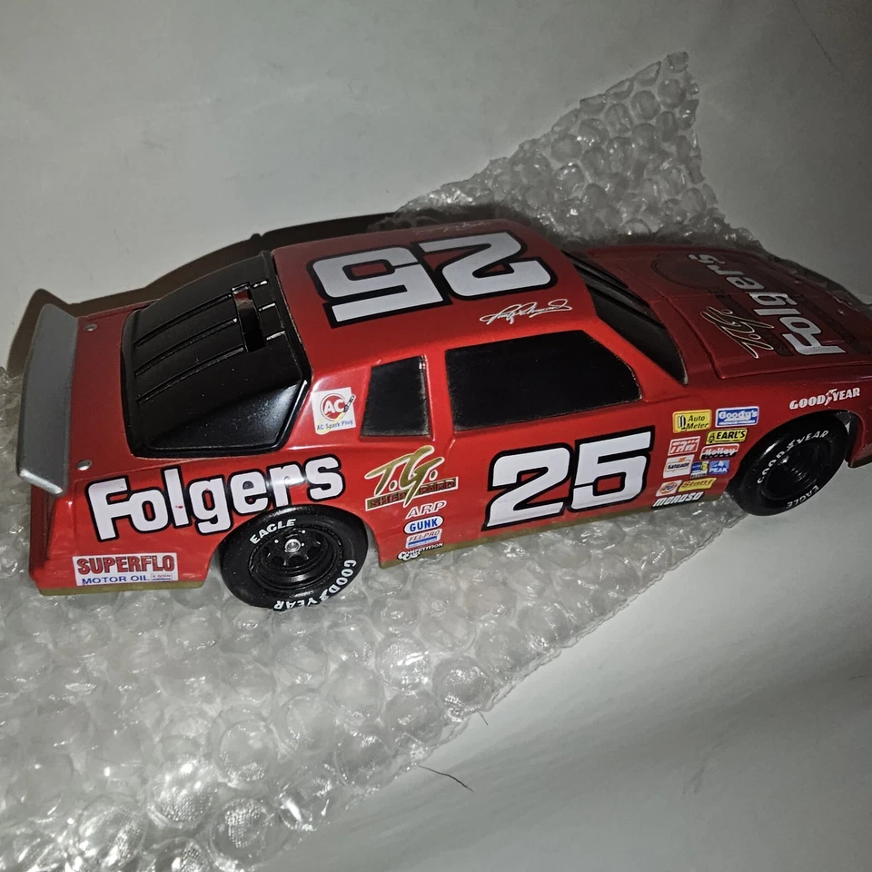 1:24 Scale Tim Richmond Diecasted Bank Limited Edition 1 Of 7,500 From 1996 - Image 2 of 4