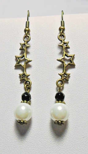 Stars + 8mm glass pearls earrings - wire colour choice - Picture 4 of 4