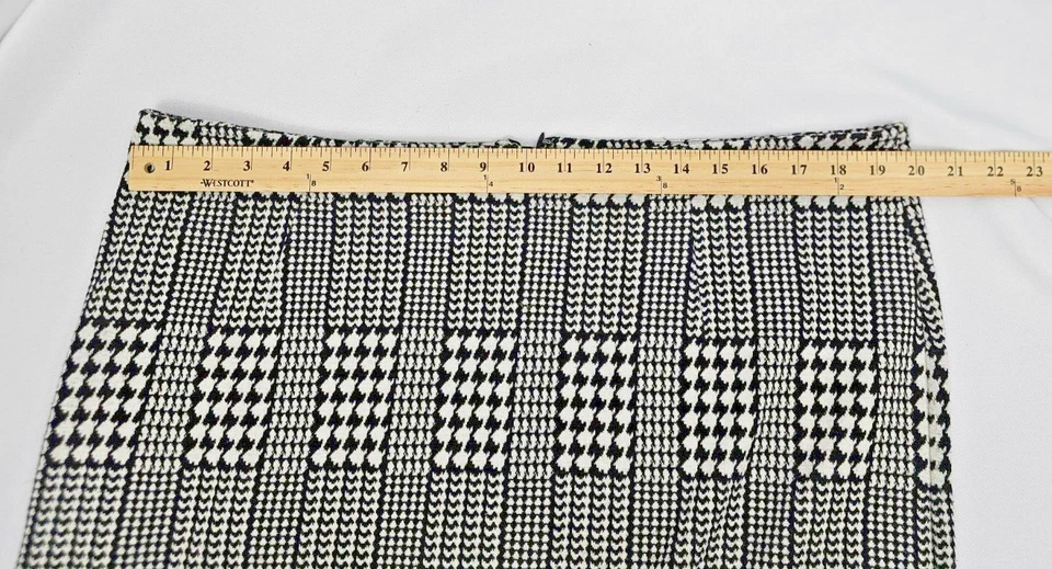 Falda a cuadros para mujer Jaclyn Smith talla XL, línea A blanca y negra Foto 3 de 4