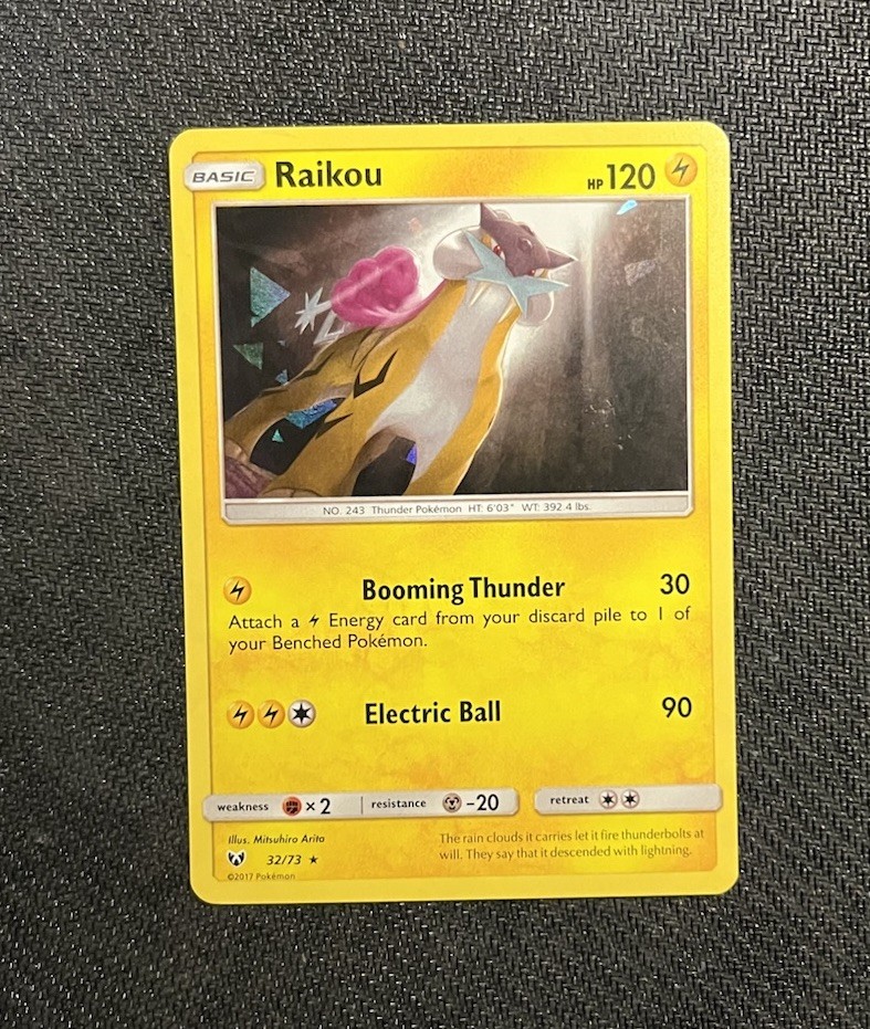 Pokemon Raikou 32/73 Cracked Ice Holo Shining Legends Near Mint
