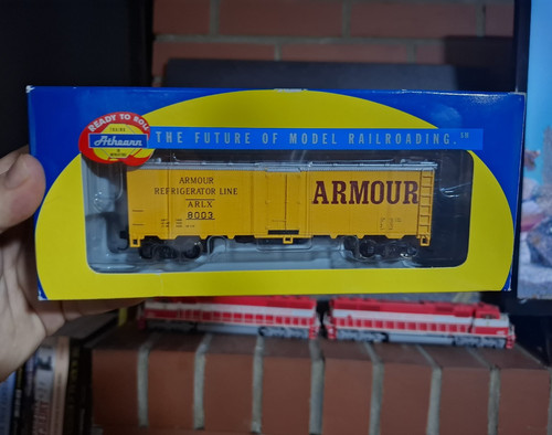 Refrigerador Athearn RTR Armour línea 40' refrigerador de acero - ARLX #8003 | Condition: Used