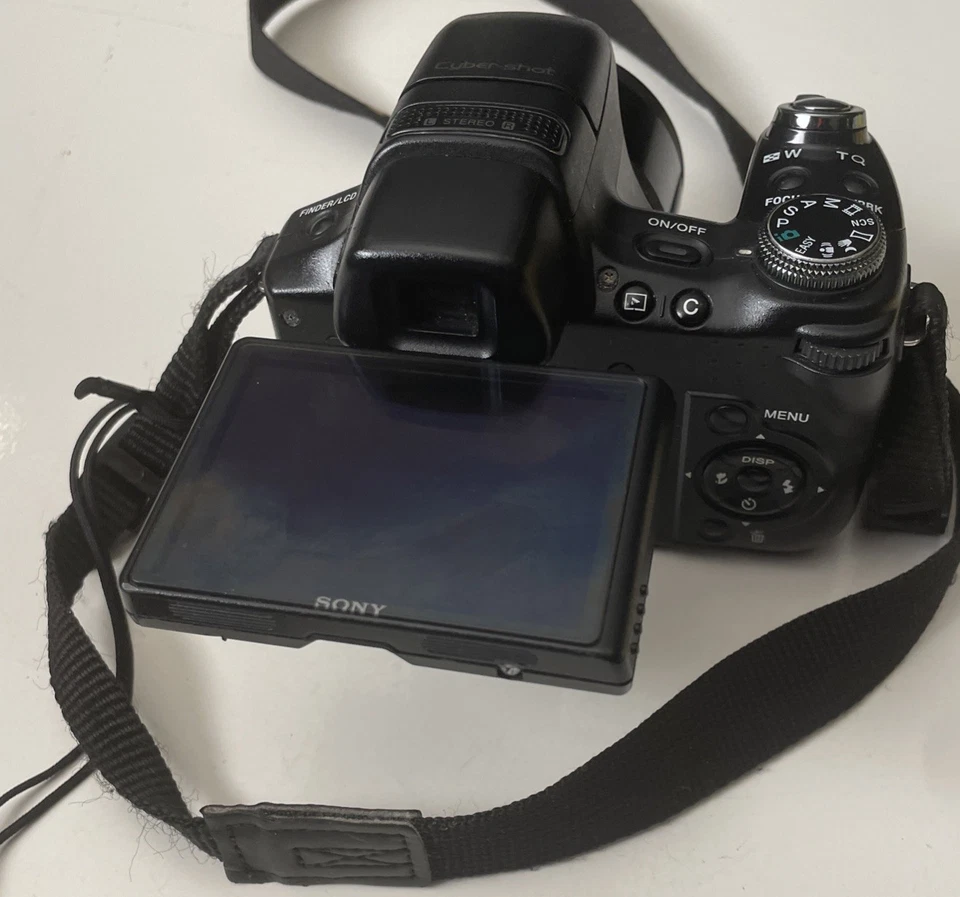 Sony Cyber-shot DSC-HX1 9.1MP Digital Camera Broken Battery Compartment - Image 4 of 4