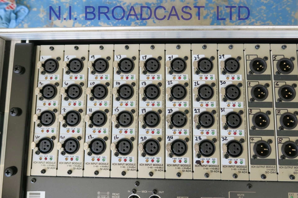 Roland digital snake 40x channel s-4000s interface unit with flighcase - Image 3 of 4