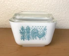 Pyrex Amish Butterprint Turquoise Rooster 0501 Refrigerator Dish 1-1/2 Cup w Lid