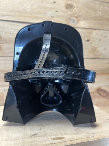 DISNEY STAR WARS DARTH VADER VOICE CHANGING MASK Tested, Preowned Condition - Picture 4 of 11