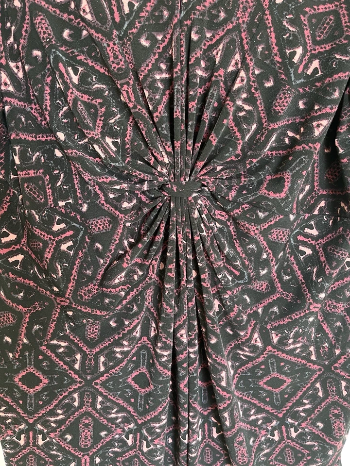 Daisy Fuentes Woman’s Size XL Pullover Top Black Pink Aztec Short Sleeve - Image 2 of 4