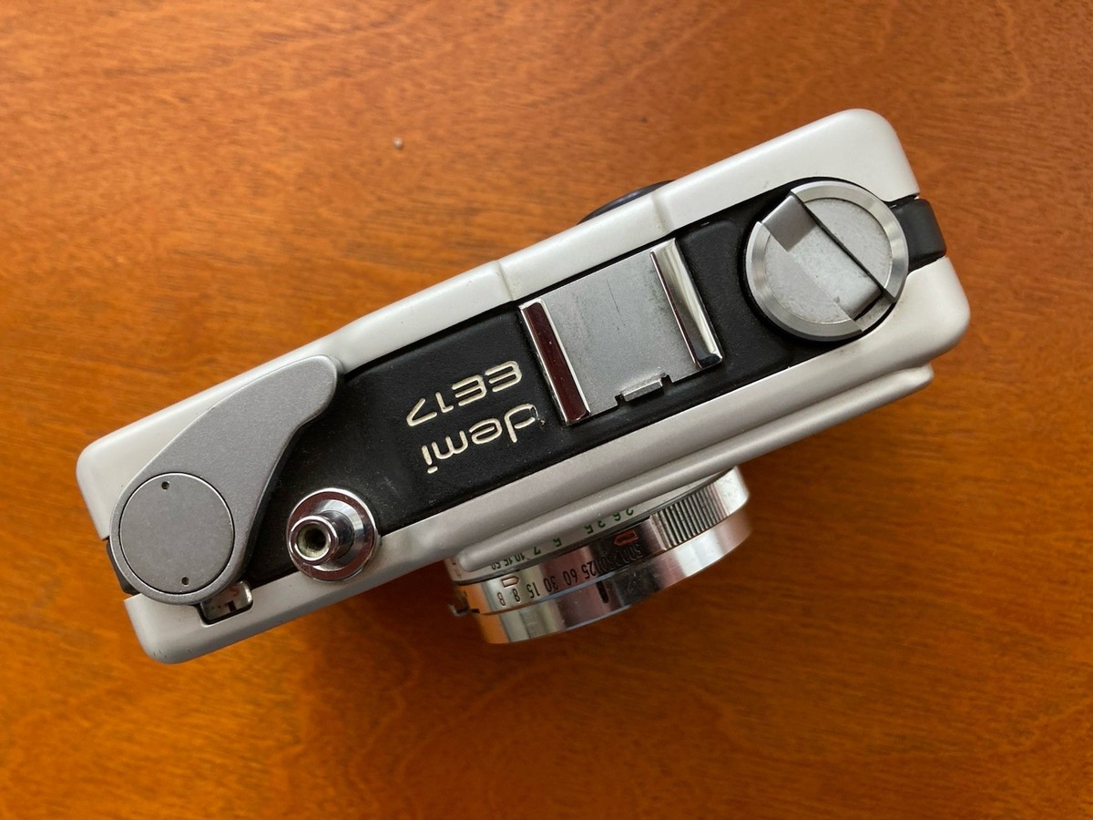 Canon Demi EE17 35mm Half Film Camera w/30mm F1.7 Lens w Canon Demi EE17 35mm Half Film Camera w/30mm F1.7 Lens w