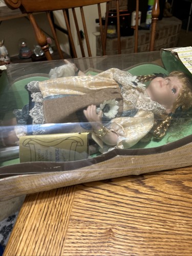Seymour Mann Connoisseur Collection Dolls Limited Edition Of 7500 Pieces 16 Inch - Picture 4 of 6
