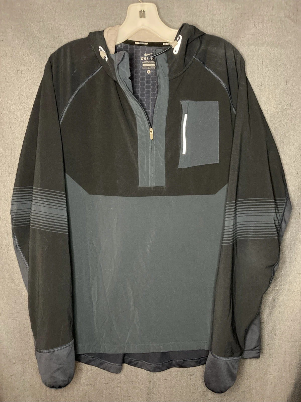 NIKE ELEMENT SPHERE SHIELD JACKET HOODIE SIZE LG. FANTASTIC CONDITION!