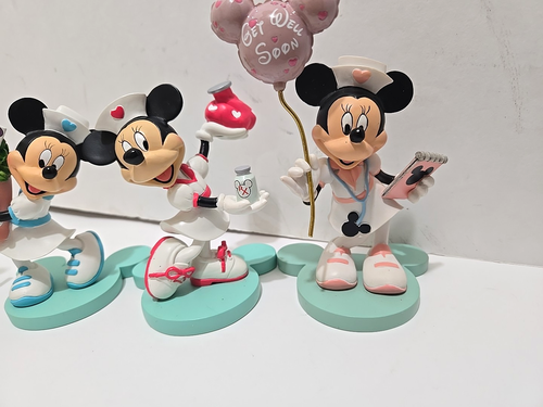 4 Disney Minnie Mouse Krankenschwester Sammlung niedrige Besetzung Zahlen EUC - Bild 4 von 17