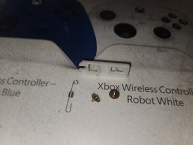 Sega Dreamcast HST-3020 Top Cover Latch & Spring with Screws ONLY-Good-READ ALL