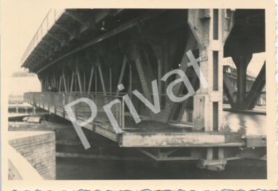 Foto WK II Eisenbahnbrücke Königsberg Калининград Россия schließt H1.27