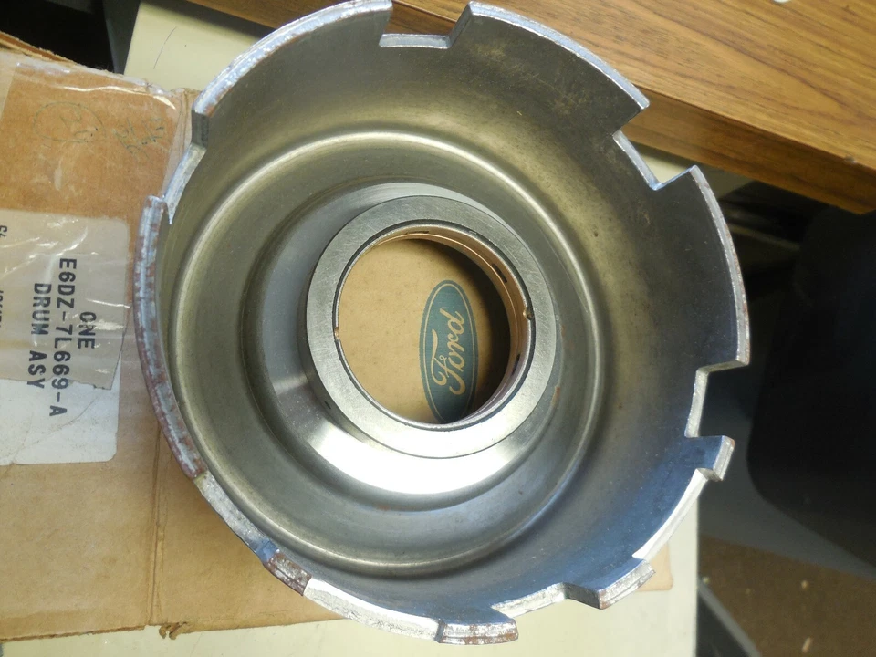 Nuevo de Lote Antiguo 1986-1991 Ford Taurus AXOD Overdrive Juego de Tambor de Freno E6DZ-7L669-A Foto 2 de 3