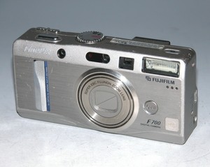 fujifilm f700