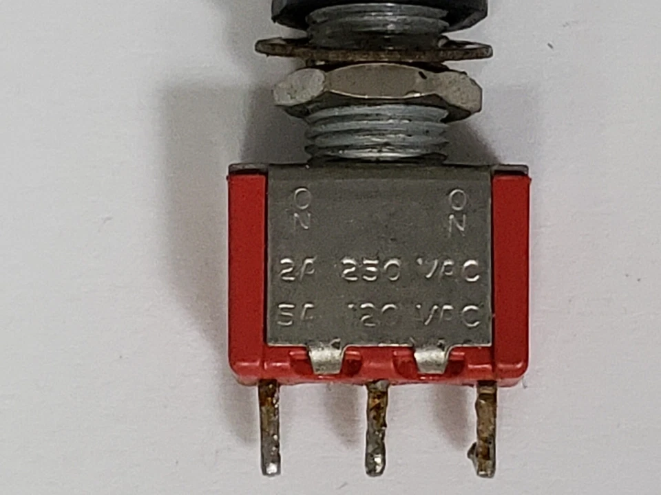 C & K 7101 MINIATURE TOGGLE SWITCH ON-ON SPDT 2A 250VAC 5A 120VAC (LOT OF 4) - Image 4 of 4