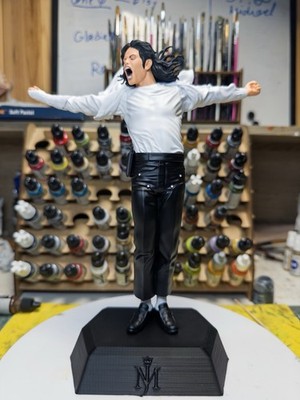 Michael Jackson  Figure 25 Cm  Hand Painted Resin Statue