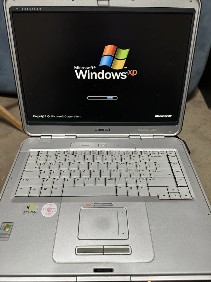 Compaq Presario R3000 Athlon XP 2800+ GeForce4 420 Go 32M, 1.25GB RAM (works) - Image 2 of 4