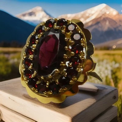 Toller Ring in 333/8 K Gold mit Granat Goldring Granatring 55 (17,5 mm Ø)  - Bild 1 von 4