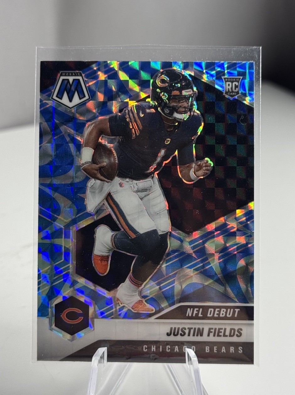 2021 Panini Mosaic - NFL Debut Justin Fields #242 Reactive Blue Mosaic Prizm