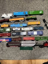 Lot Of HO Bachmann  Assorted Trains Mixed Parts some complete, some incomplete