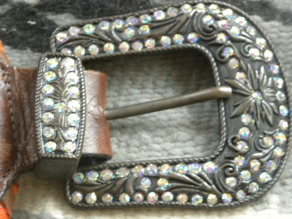 CINTURÓN DE CADERA KURTMEN TURQUESA Y ROJO WHIPSTITCH 4" ANCHO CUERO 31" A 33" Foto 2 de 4