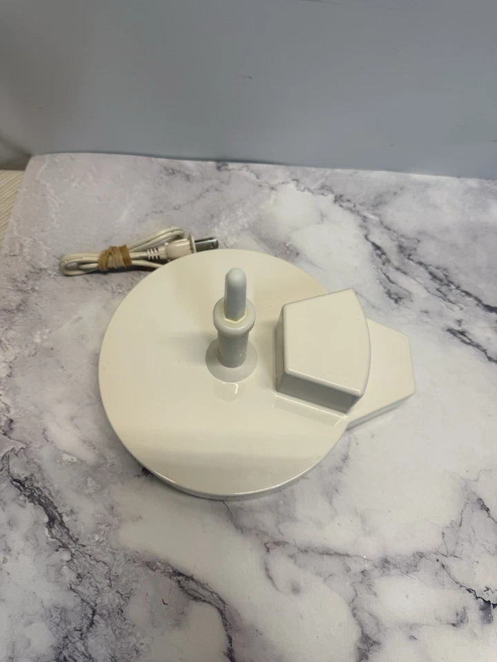 Black Decker HJ28 Handy Juicer - Motor Base Replacement - Image 2 of 3