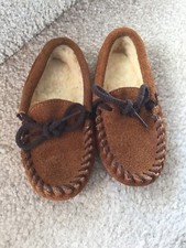 Minnetonka Children/'s 2363 Brown Suede Pile Lined Softsole Moccasin 8M New