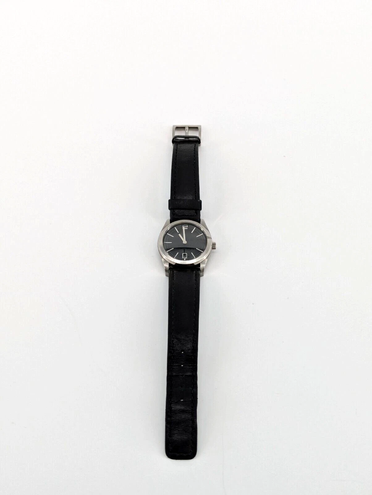 Montre Gucci 5700l à lanières en cuir et acier inoxydable
