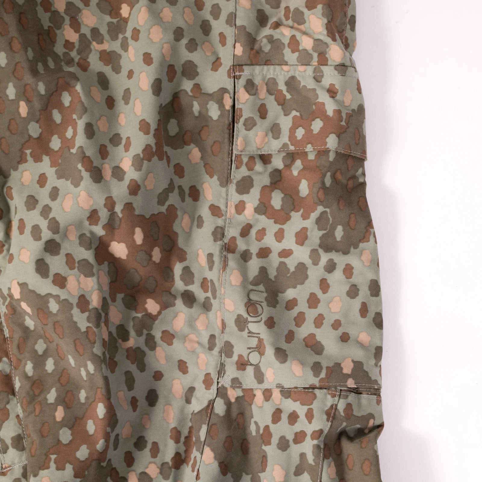 burton vida camouflage cargo snowboard straight leg pants