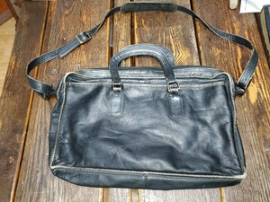 geoffrey beene leather bag