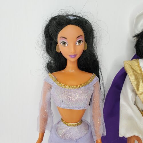 Mattel 1996 DISNEY PARKS ESCLUSIVA ALADDIN WEDDING bambola con gelsomino scintillante - Foto 6 di 16