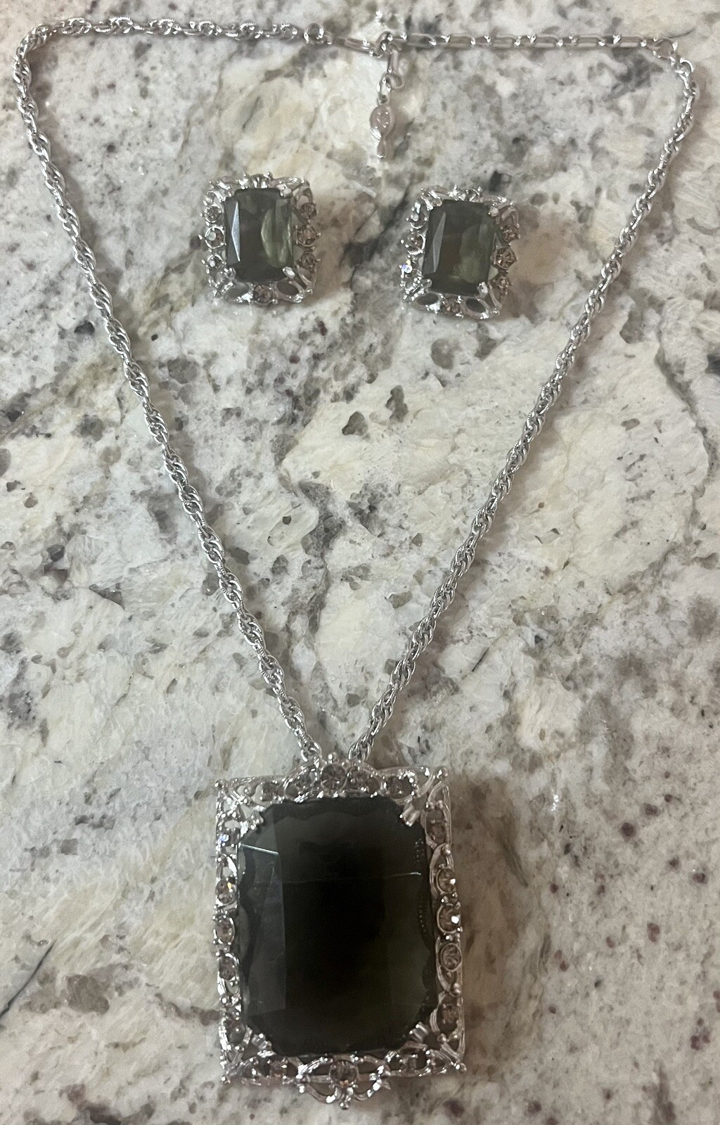 Picture 4 of 15